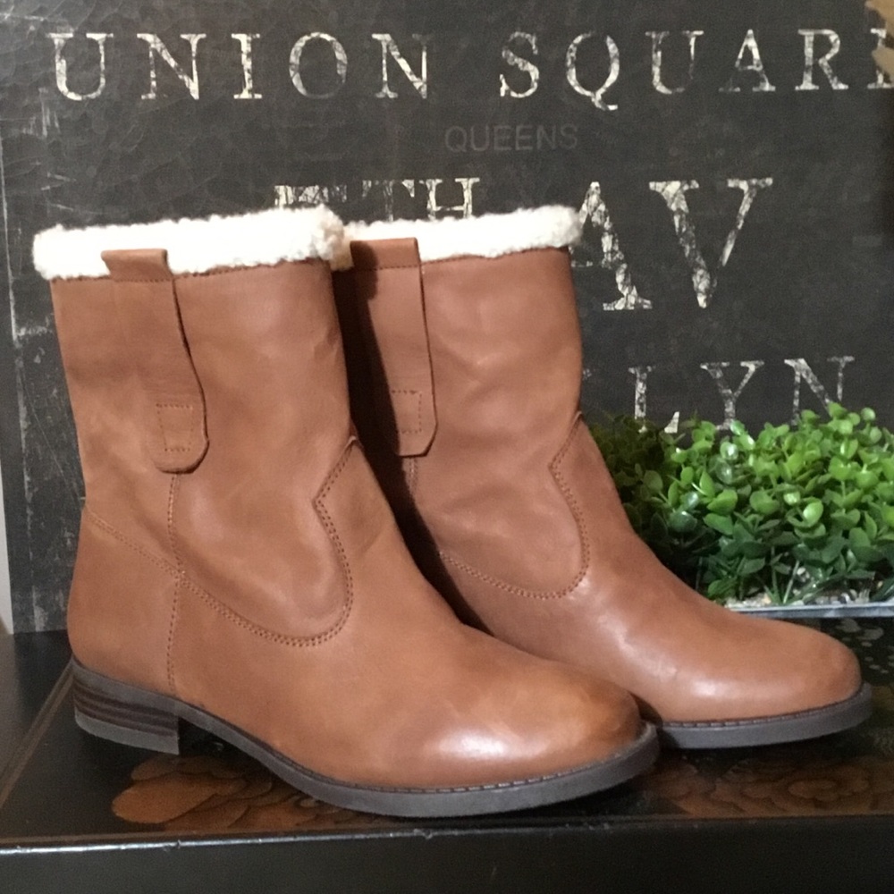 Sole/society Verona bootie sz6B